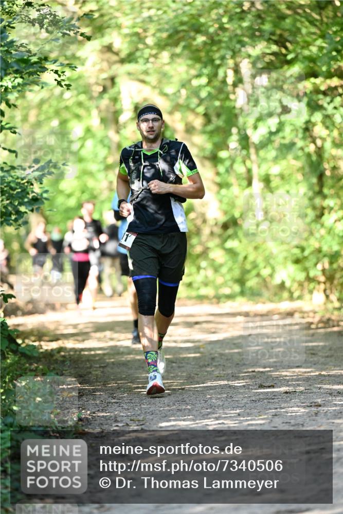 06.10.2024 - Bramfelder Halbmarathon 2024 Dr. Thomas Lammeyer http://msf.ph/oto/7340506 06.10.2024 10:44:11 Laufen  meine-sportfotos.de