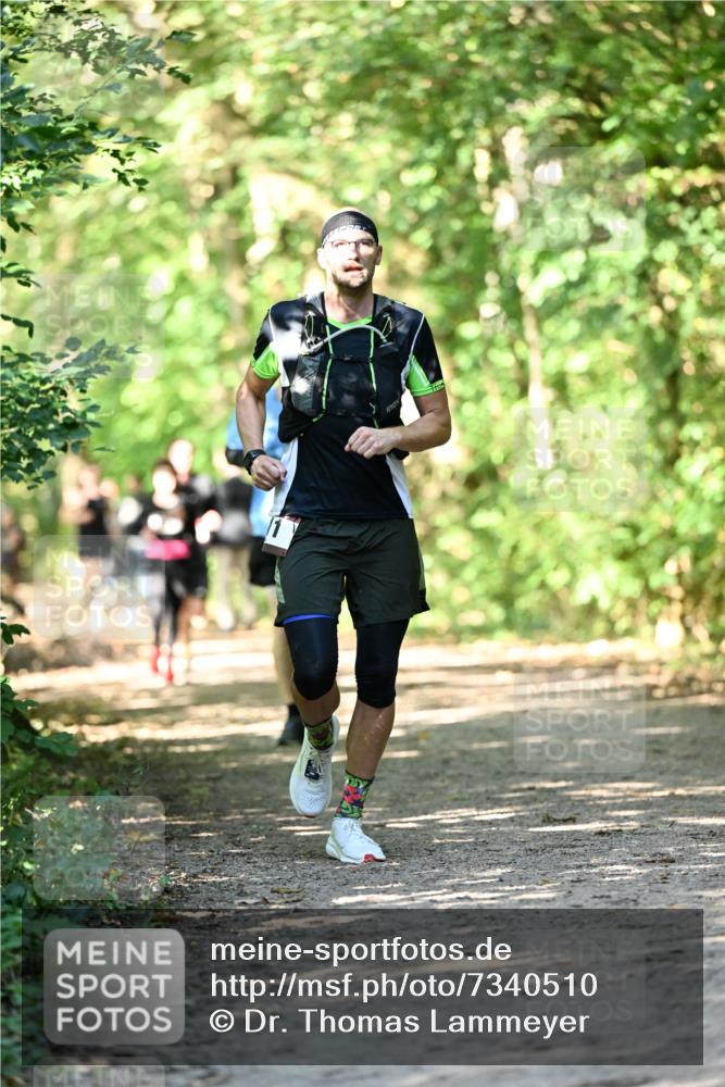 06.10.2024 - Bramfelder Halbmarathon 2024 Dr. Thomas Lammeyer http://msf.ph/oto/7340510 06.10.2024 10:44:12 Laufen  meine-sportfotos.de
