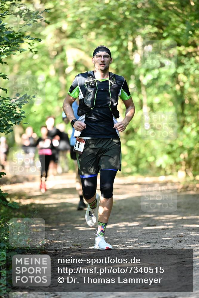 06.10.2024 - Bramfelder Halbmarathon 2024 Dr. Thomas Lammeyer http://msf.ph/oto/7340515 06.10.2024 10:44:13 Laufen 11 meine-sportfotos.de