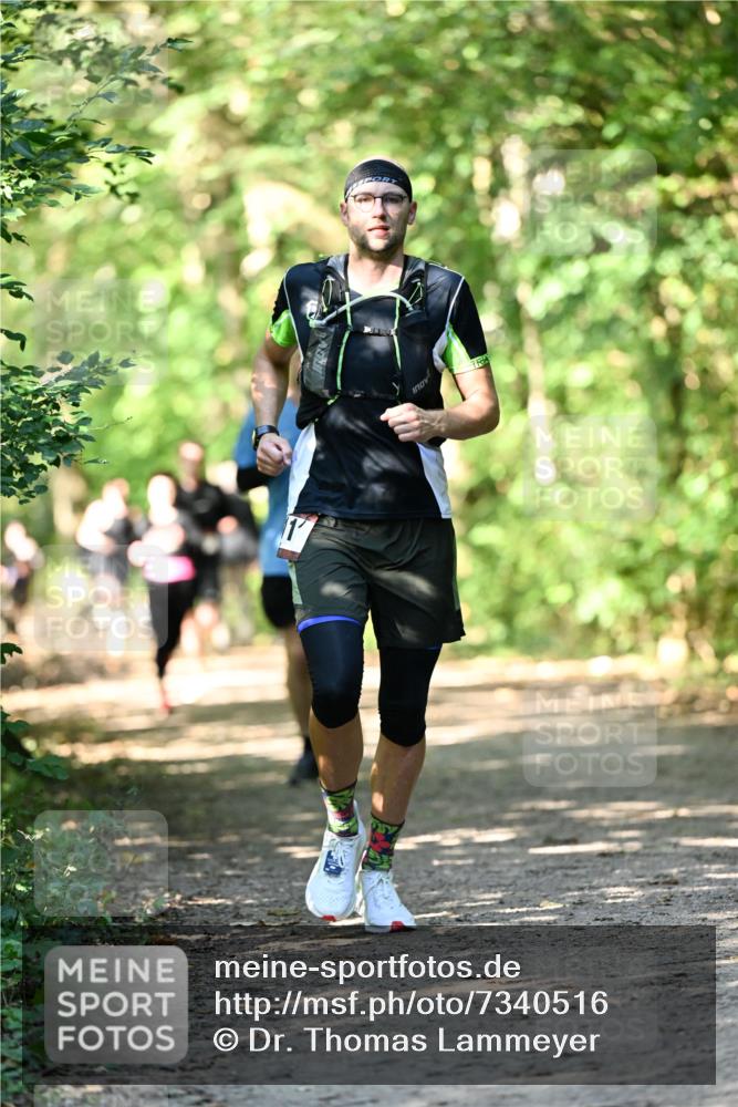 06.10.2024 - Bramfelder Halbmarathon 2024 Dr. Thomas Lammeyer http://msf.ph/oto/7340516 06.10.2024 10:44:13 Laufen 1 meine-sportfotos.de