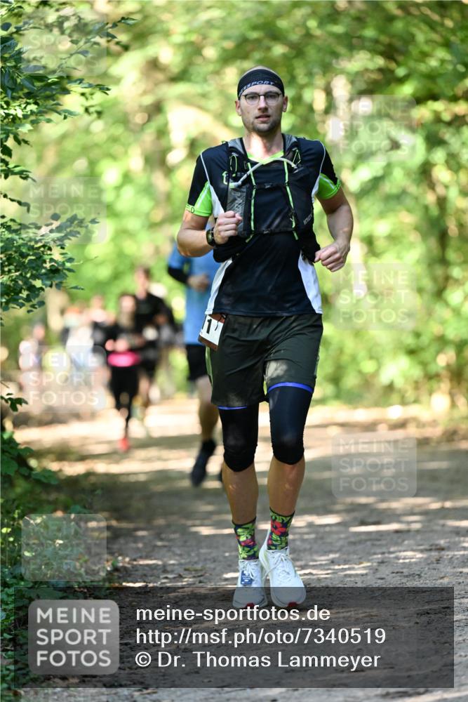 06.10.2024 - Bramfelder Halbmarathon 2024 Dr. Thomas Lammeyer http://msf.ph/oto/7340519 06.10.2024 10:44:13 Laufen  meine-sportfotos.de