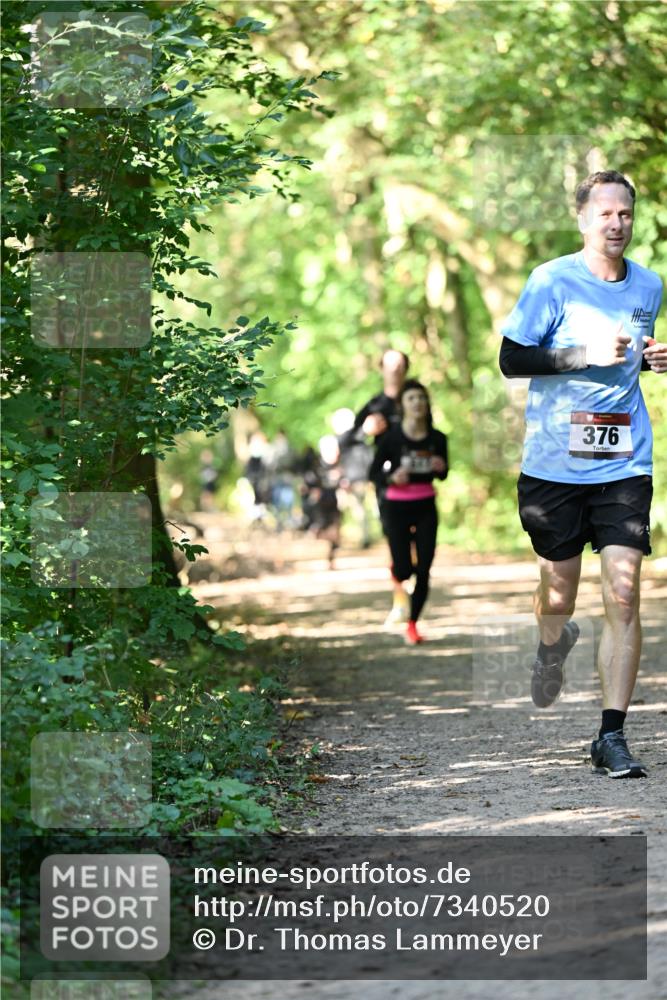 06.10.2024 - Bramfelder Halbmarathon 2024 Dr. Thomas Lammeyer http://msf.ph/oto/7340520 06.10.2024 10:44:16 Laufen 376 meine-sportfotos.de