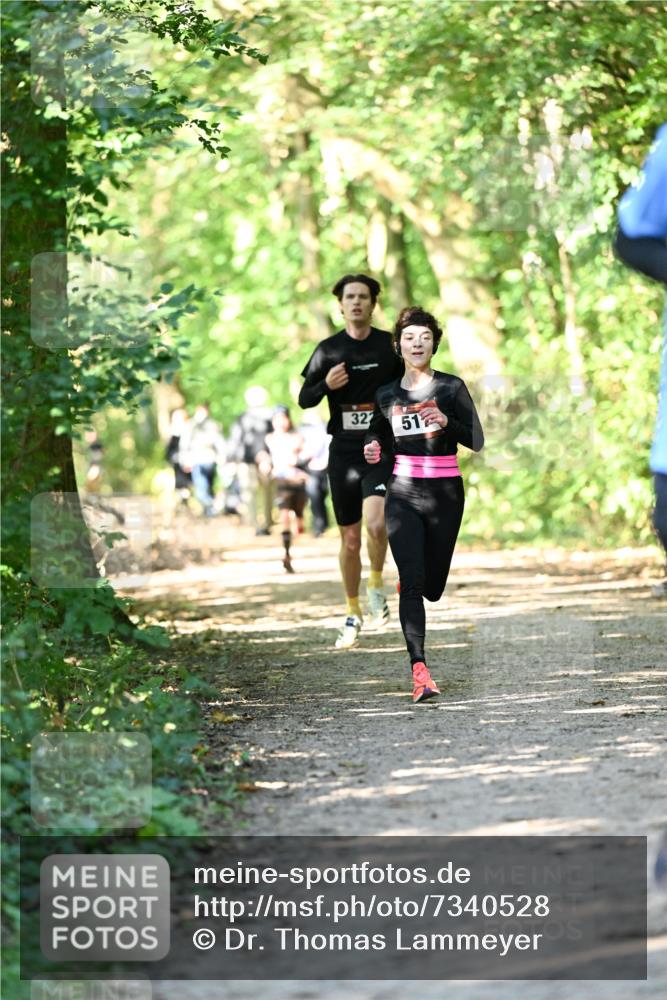 06.10.2024 - Bramfelder Halbmarathon 2024 Dr. Thomas Lammeyer http://msf.ph/oto/7340528 06.10.2024 10:44:17 Laufen 322, 51 meine-sportfotos.de