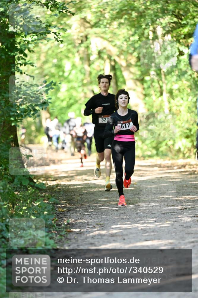 06.10.2024 - Bramfelder Halbmarathon 2024 Dr. Thomas Lammeyer http://msf.ph/oto/7340529 06.10.2024 10:44:18 Laufen 323, 517 meine-sportfotos.de