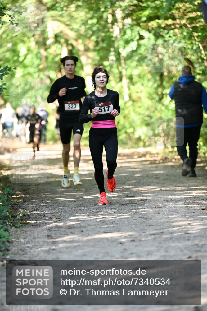 06.10.2024 - Bramfelder Halbmarathon 2024 Dr. Thomas Lammeyer http://msf.ph/oto/7340534 06.10.2024 10:44:18 Laufen 323, 517 meine-sportfotos.de