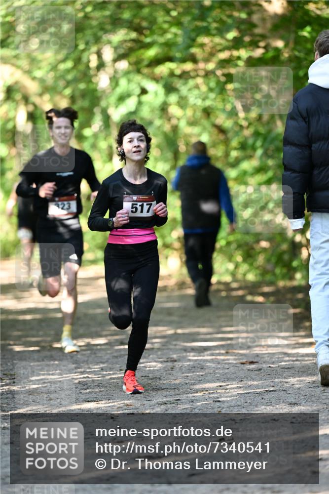 06.10.2024 - Bramfelder Halbmarathon 2024 Dr. Thomas Lammeyer http://msf.ph/oto/7340541 06.10.2024 10:44:19 Laufen 323, 517 meine-sportfotos.de