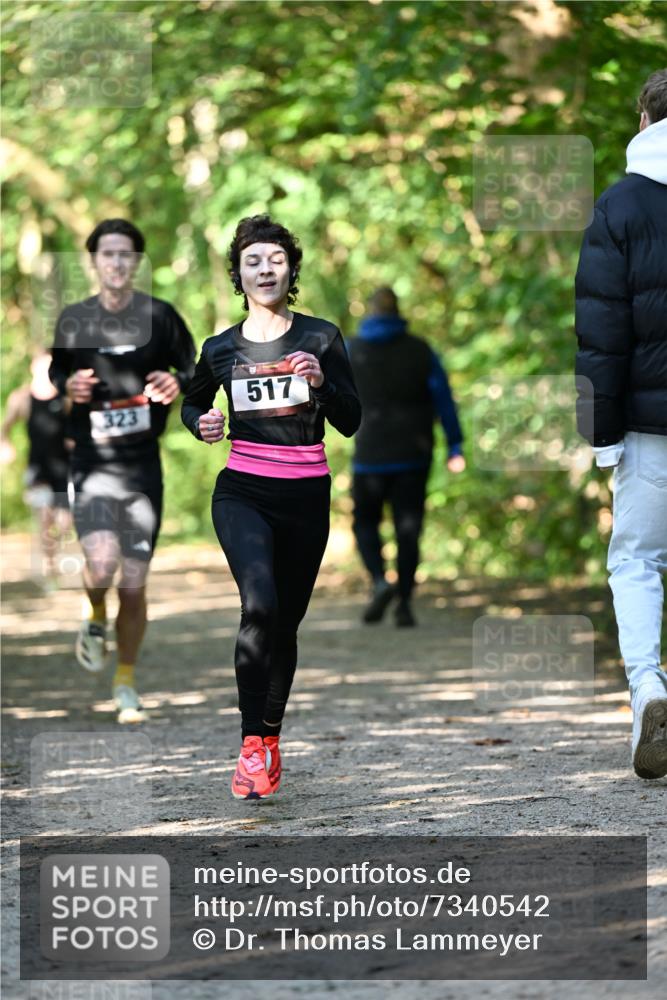 06.10.2024 - Bramfelder Halbmarathon 2024 Dr. Thomas Lammeyer http://msf.ph/oto/7340542 06.10.2024 10:44:19 Laufen 517, 323 meine-sportfotos.de