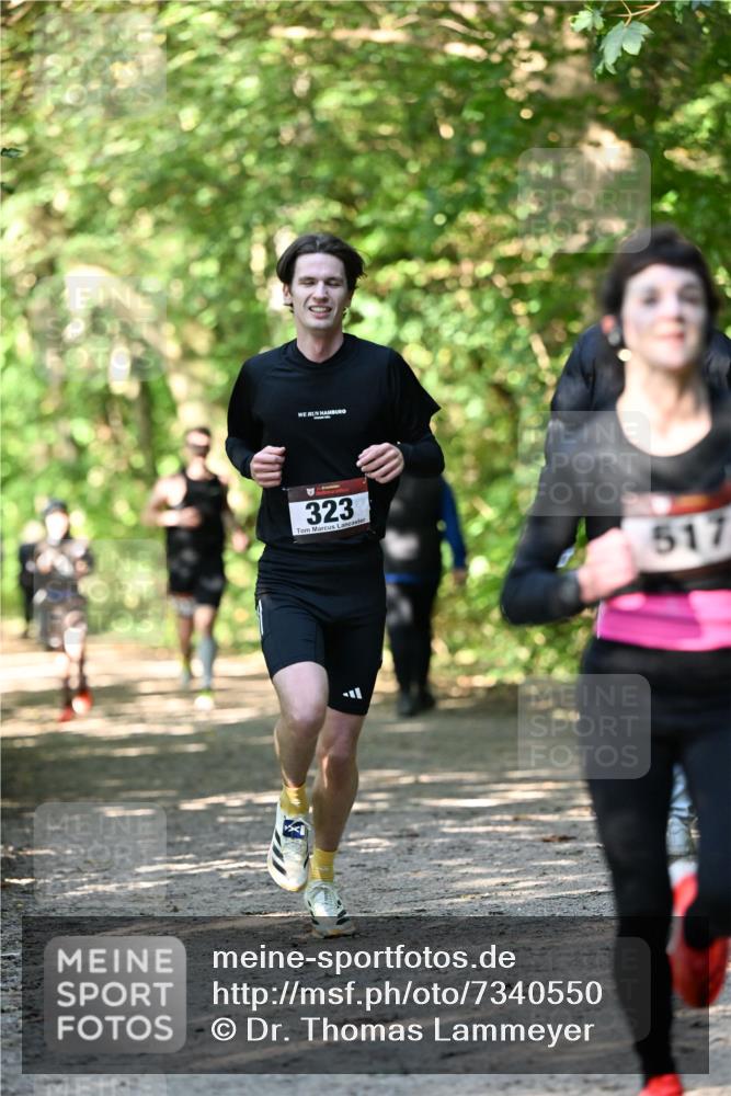 06.10.2024 - Bramfelder Halbmarathon 2024 Dr. Thomas Lammeyer http://msf.ph/oto/7340550 06.10.2024 10:44:21 Laufen 323, 517 meine-sportfotos.de