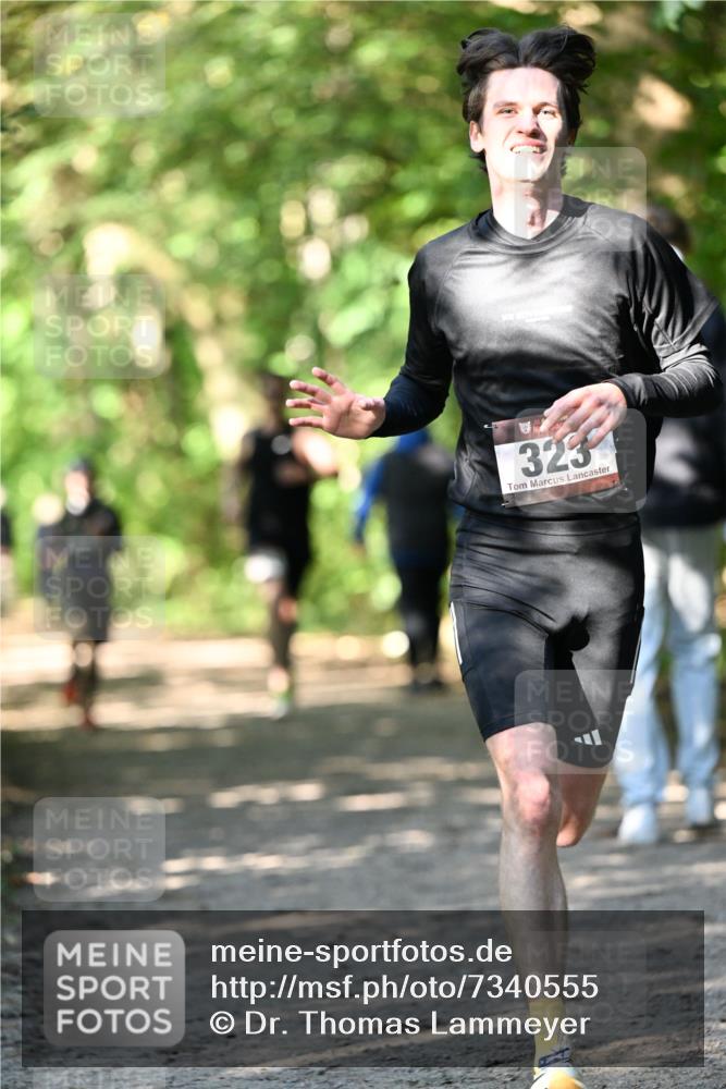 06.10.2024 - Bramfelder Halbmarathon 2024 Dr. Thomas Lammeyer http://msf.ph/oto/7340555 06.10.2024 10:44:22 Laufen 323 meine-sportfotos.de