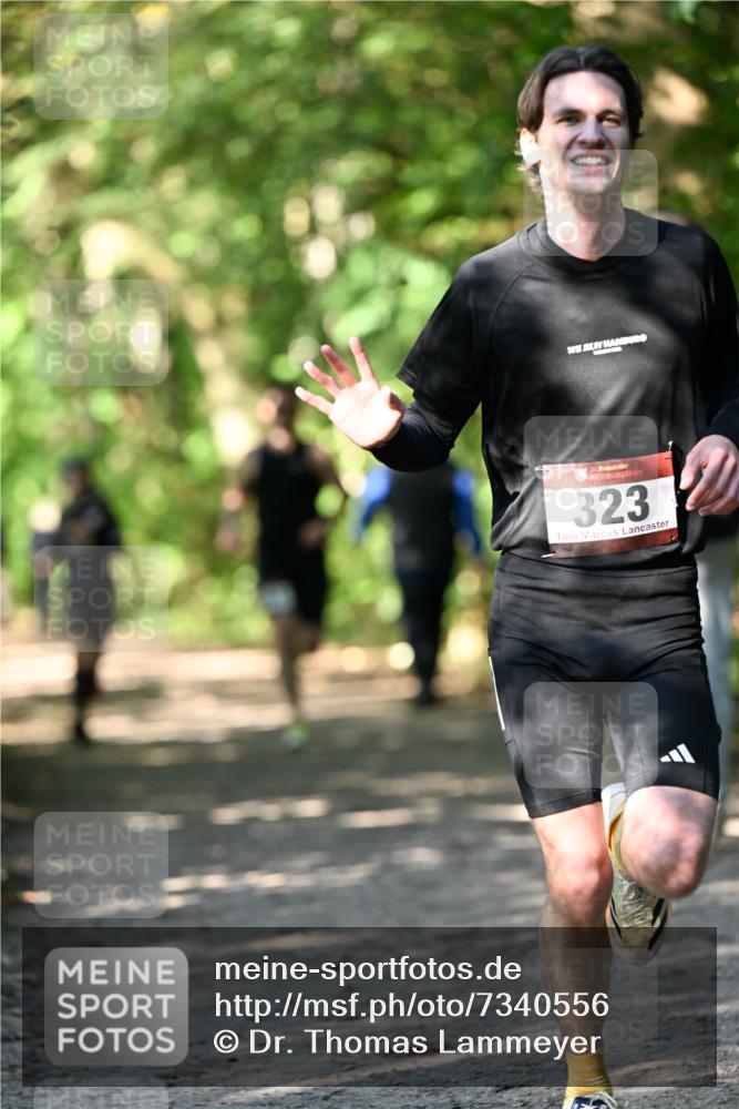 06.10.2024 - Bramfelder Halbmarathon 2024 Dr. Thomas Lammeyer http://msf.ph/oto/7340556 06.10.2024 10:44:22 Laufen 33, 323 meine-sportfotos.de