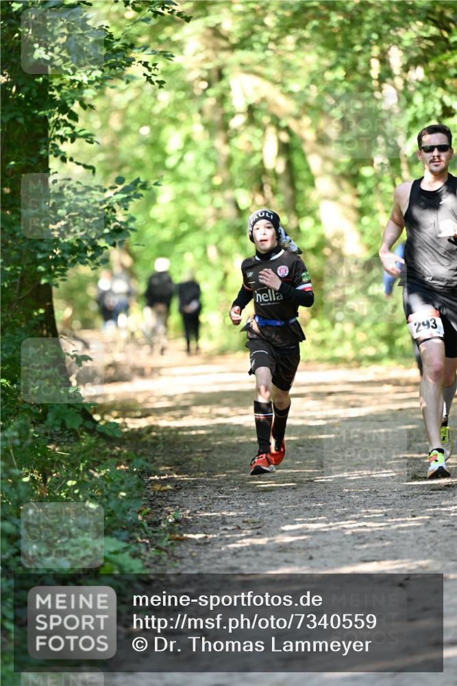 06.10.2024 - Bramfelder Halbmarathon 2024 Dr. Thomas Lammeyer http://msf.ph/oto/7340559 06.10.2024 10:44:24 Laufen 293 meine-sportfotos.de