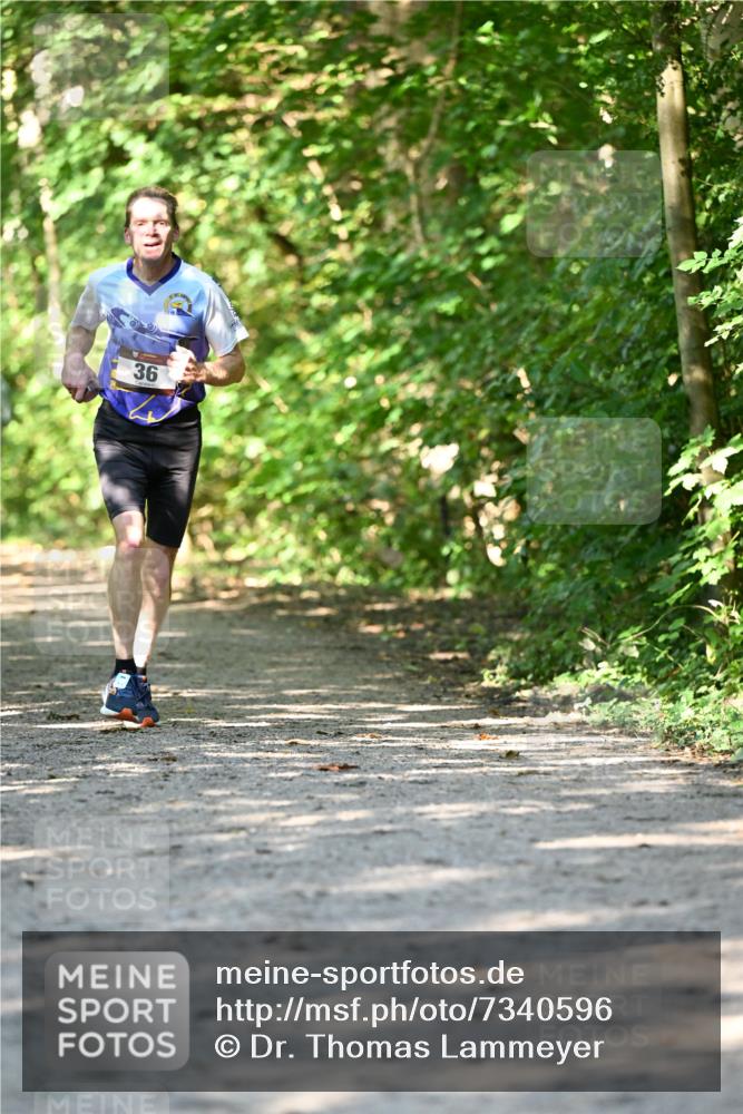 06.10.2024 - Bramfelder Halbmarathon 2024 Dr. Thomas Lammeyer http://msf.ph/oto/7340596 06.10.2024 10:45:05 Laufen 36 meine-sportfotos.de