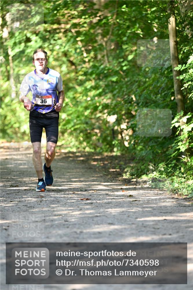 06.10.2024 - Bramfelder Halbmarathon 2024 Dr. Thomas Lammeyer http://msf.ph/oto/7340598 06.10.2024 10:45:05 Laufen 36 meine-sportfotos.de