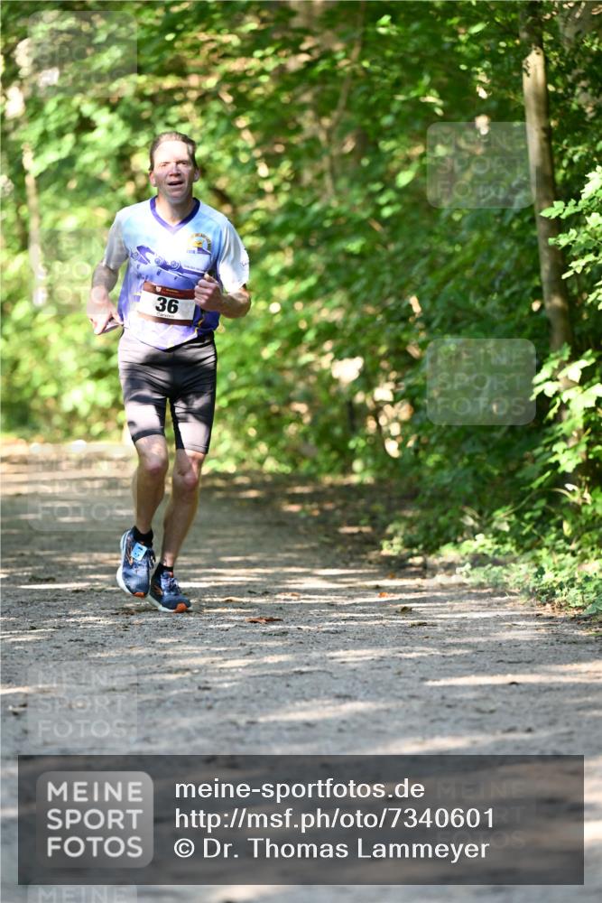 06.10.2024 - Bramfelder Halbmarathon 2024 Dr. Thomas Lammeyer http://msf.ph/oto/7340601 06.10.2024 10:45:05 Laufen 36 meine-sportfotos.de