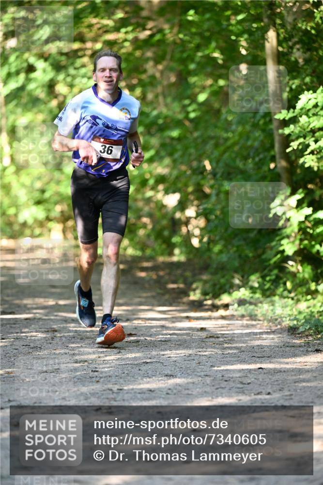 06.10.2024 - Bramfelder Halbmarathon 2024 Dr. Thomas Lammeyer http://msf.ph/oto/7340605 06.10.2024 10:45:06 Laufen 36 meine-sportfotos.de