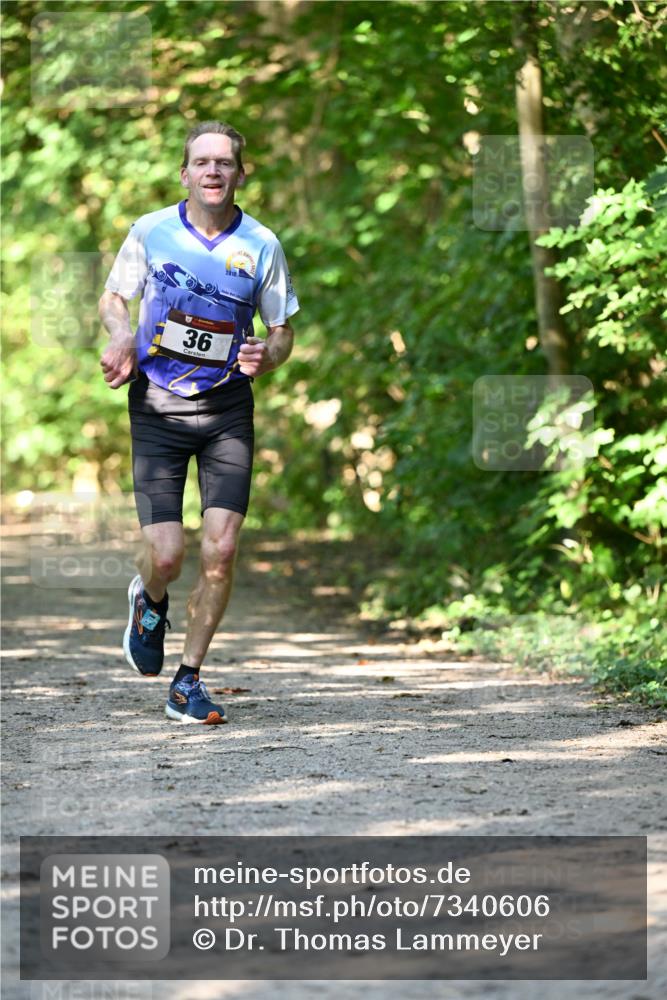 06.10.2024 - Bramfelder Halbmarathon 2024 Dr. Thomas Lammeyer http://msf.ph/oto/7340606 06.10.2024 10:45:06 Laufen 36 meine-sportfotos.de