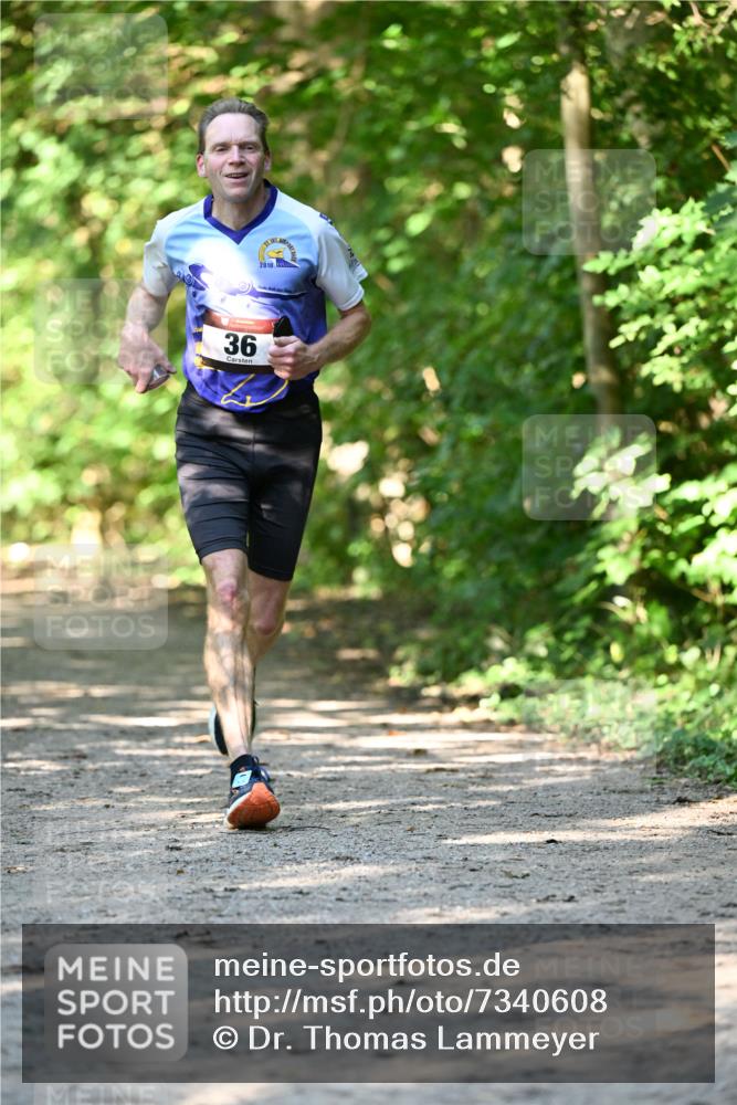 06.10.2024 - Bramfelder Halbmarathon 2024 Dr. Thomas Lammeyer http://msf.ph/oto/7340608 06.10.2024 10:45:06 Laufen 2010, 36 meine-sportfotos.de