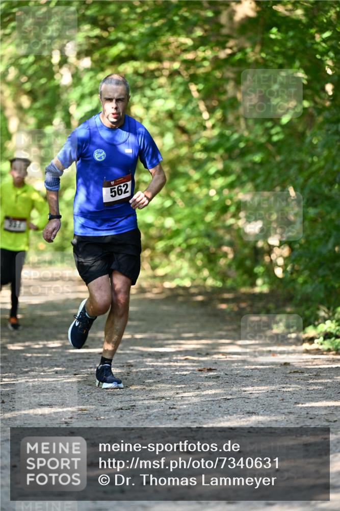 06.10.2024 - Bramfelder Halbmarathon 2024 Dr. Thomas Lammeyer http://msf.ph/oto/7340631 06.10.2024 10:45:15 Laufen 347, 562 meine-sportfotos.de