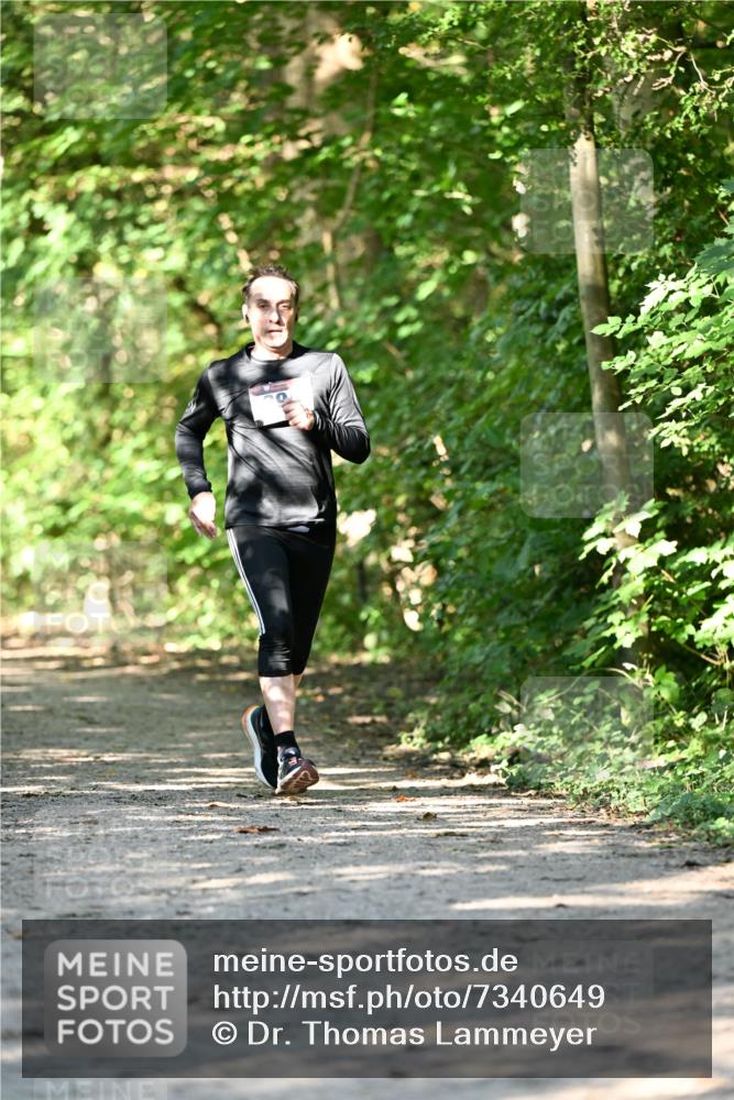 06.10.2024 - Bramfelder Halbmarathon 2024 Dr. Thomas Lammeyer http://msf.ph/oto/7340649 06.10.2024 10:45:23 Laufen  meine-sportfotos.de