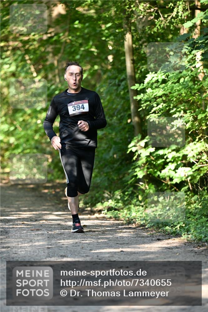 06.10.2024 - Bramfelder Halbmarathon 2024 Dr. Thomas Lammeyer http://msf.ph/oto/7340655 06.10.2024 10:45:24 Laufen 394 meine-sportfotos.de