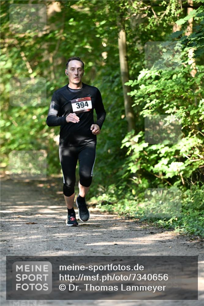 06.10.2024 - Bramfelder Halbmarathon 2024 Dr. Thomas Lammeyer http://msf.ph/oto/7340656 06.10.2024 10:45:24 Laufen 394 meine-sportfotos.de