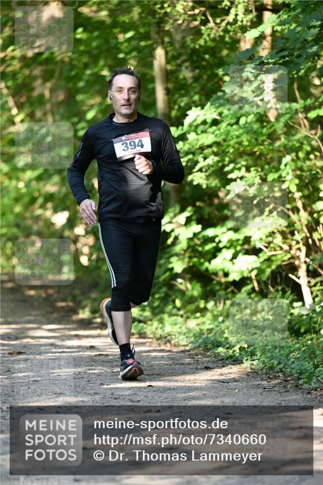 06.10.2024 - Bramfelder Halbmarathon 2024 Dr. Thomas Lammeyer http://msf.ph/oto/7340660 06.10.2024 10:45:24 Laufen 394 meine-sportfotos.de