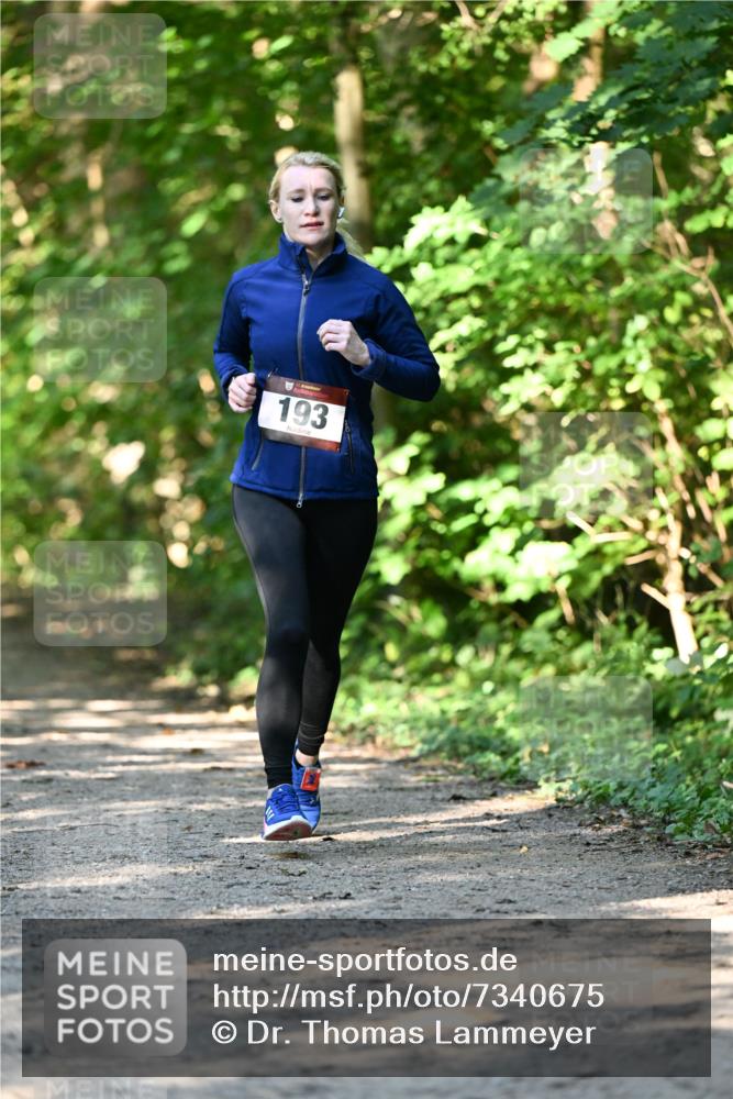 06.10.2024 - Bramfelder Halbmarathon 2024 Dr. Thomas Lammeyer http://msf.ph/oto/7340675 06.10.2024 10:45:50 Laufen 193 meine-sportfotos.de