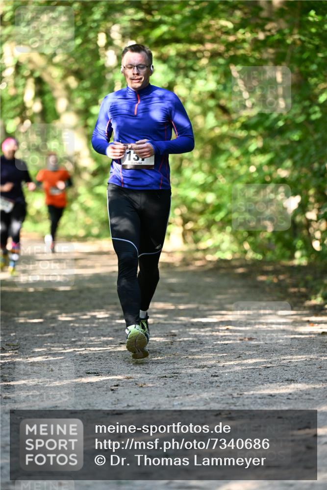 06.10.2024 - Bramfelder Halbmarathon 2024 Dr. Thomas Lammeyer http://msf.ph/oto/7340686 06.10.2024 10:45:54 Laufen 13 meine-sportfotos.de