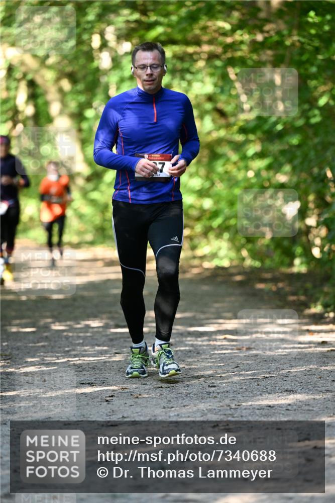 06.10.2024 - Bramfelder Halbmarathon 2024 Dr. Thomas Lammeyer http://msf.ph/oto/7340688 06.10.2024 10:45:54 Laufen 33 meine-sportfotos.de