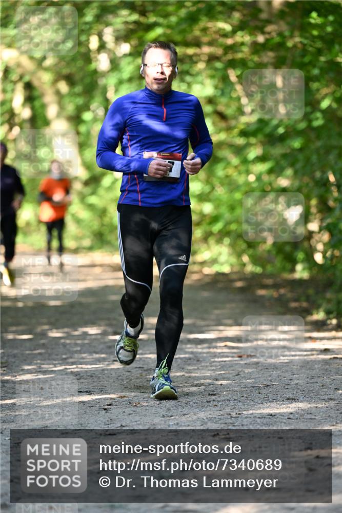 06.10.2024 - Bramfelder Halbmarathon 2024 Dr. Thomas Lammeyer http://msf.ph/oto/7340689 06.10.2024 10:45:54 Laufen  meine-sportfotos.de