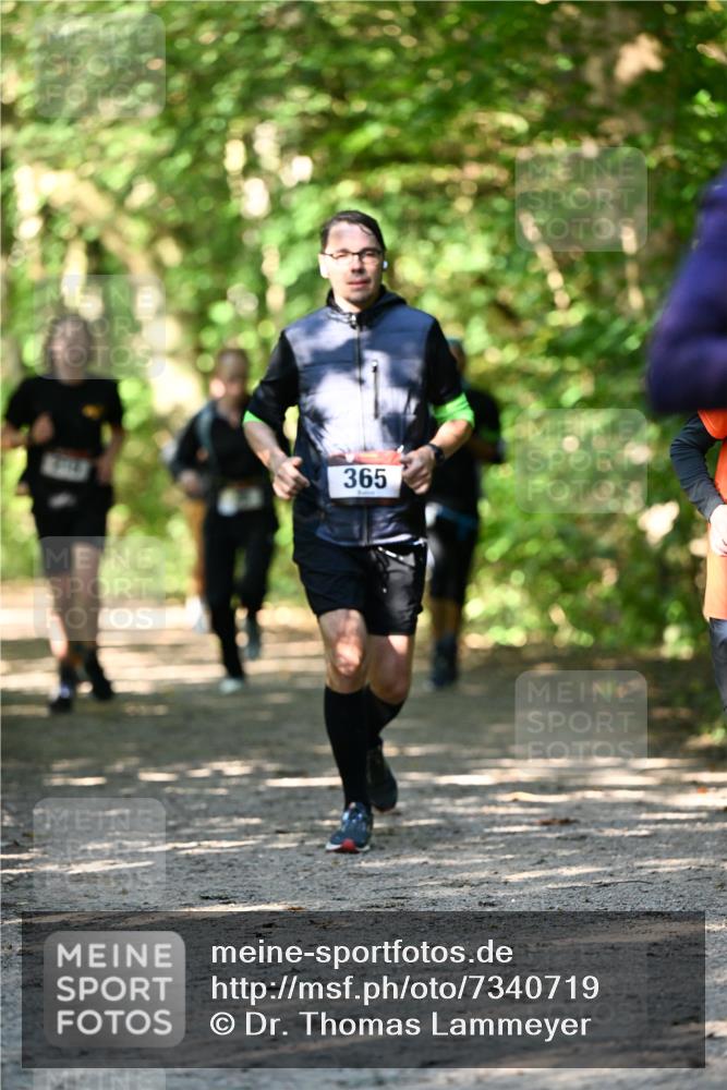 06.10.2024 - Bramfelder Halbmarathon 2024 Dr. Thomas Lammeyer http://msf.ph/oto/7340719 06.10.2024 10:46:01 Laufen 365 meine-sportfotos.de