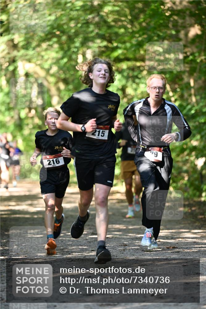 06.10.2024 - Bramfelder Halbmarathon 2024 Dr. Thomas Lammeyer http://msf.ph/oto/7340736 06.10.2024 10:46:04 Laufen 216, 215, 9 meine-sportfotos.de