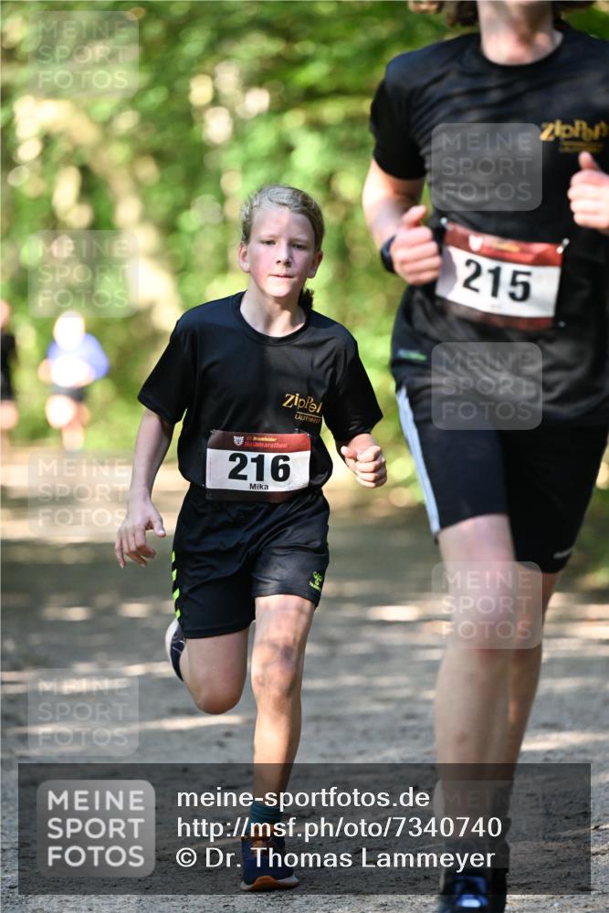 06.10.2024 - Bramfelder Halbmarathon 2024 Dr. Thomas Lammeyer http://msf.ph/oto/7340740 06.10.2024 10:46:06 Laufen 33, 216, 215 meine-sportfotos.de
