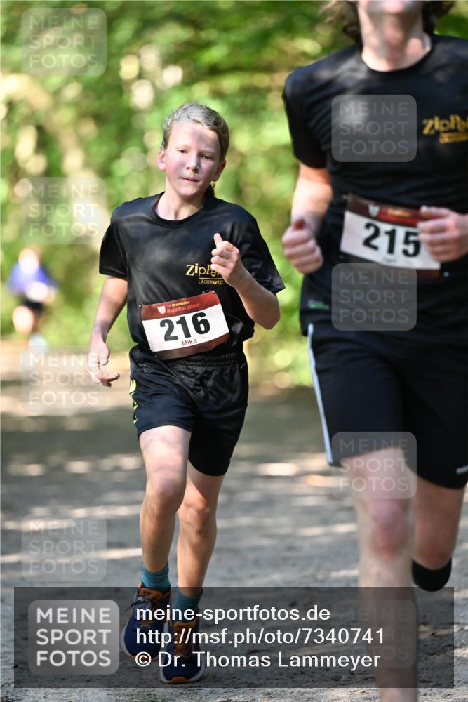 06.10.2024 - Bramfelder Halbmarathon 2024 Dr. Thomas Lammeyer http://msf.ph/oto/7340741 06.10.2024 10:46:06 Laufen 33, 216, 215 meine-sportfotos.de