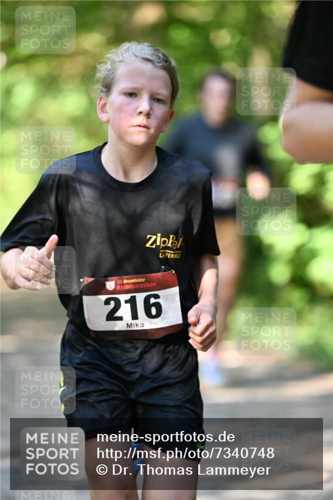 06.10.2024 - Bramfelder Halbmarathon 2024 Dr. Thomas Lammeyer http://msf.ph/oto/7340748 06.10.2024 10:46:07 Laufen 33, 216 meine-sportfotos.de