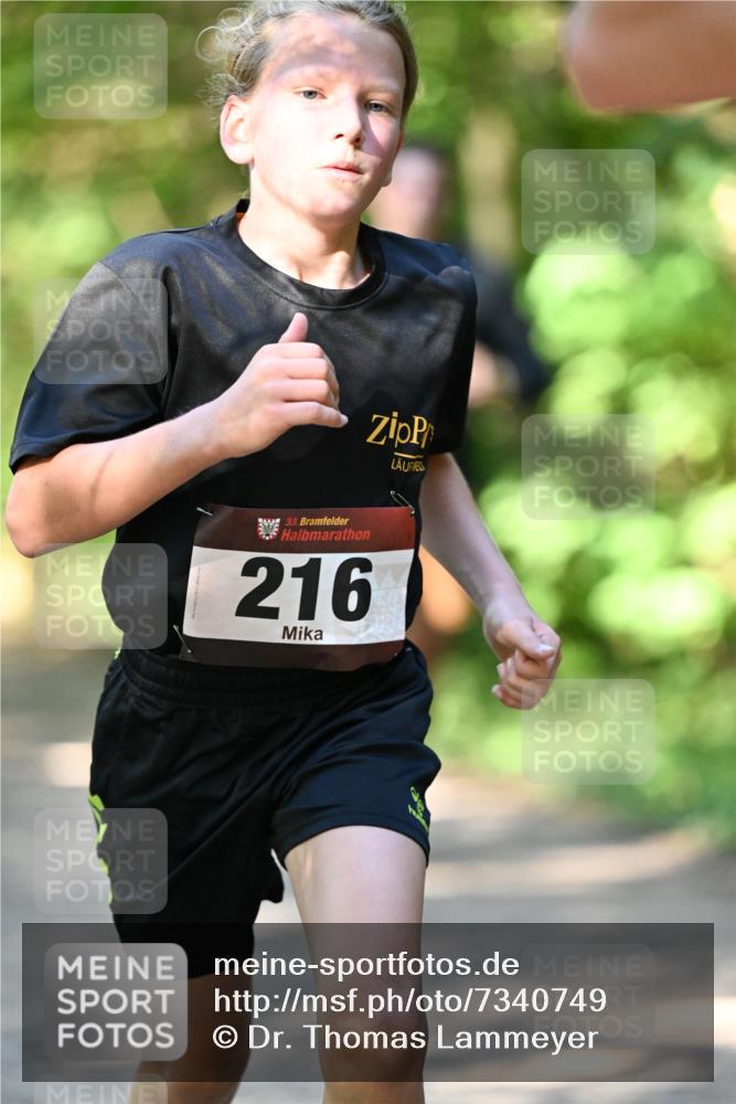 06.10.2024 - Bramfelder Halbmarathon 2024 Dr. Thomas Lammeyer http://msf.ph/oto/7340749 06.10.2024 10:46:07 Laufen 33, 216 meine-sportfotos.de