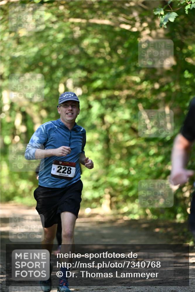 06.10.2024 - Bramfelder Halbmarathon 2024 Dr. Thomas Lammeyer http://msf.ph/oto/7340768 06.10.2024 10:46:16 Laufen 99, 228 meine-sportfotos.de