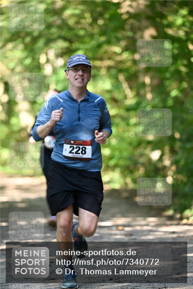 06.10.2024 - Bramfelder Halbmarathon 2024 Dr. Thomas Lammeyer http://msf.ph/oto/7340772 06.10.2024 10:46:16 Laufen 50, 228 meine-sportfotos.de