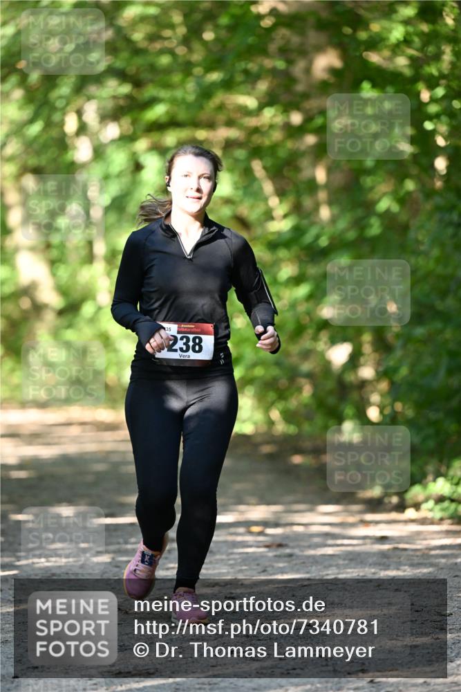 06.10.2024 - Bramfelder Halbmarathon 2024 Dr. Thomas Lammeyer http://msf.ph/oto/7340781 06.10.2024 10:46:18 Laufen 35, 238 meine-sportfotos.de
