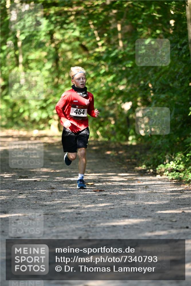 06.10.2024 - Bramfelder Halbmarathon 2024 Dr. Thomas Lammeyer http://msf.ph/oto/7340793 06.10.2024 10:46:24 Laufen 464 meine-sportfotos.de
