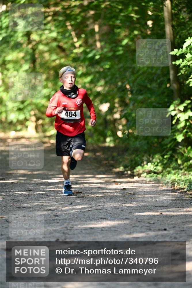 06.10.2024 - Bramfelder Halbmarathon 2024 Dr. Thomas Lammeyer http://msf.ph/oto/7340796 06.10.2024 10:46:24 Laufen 464 meine-sportfotos.de