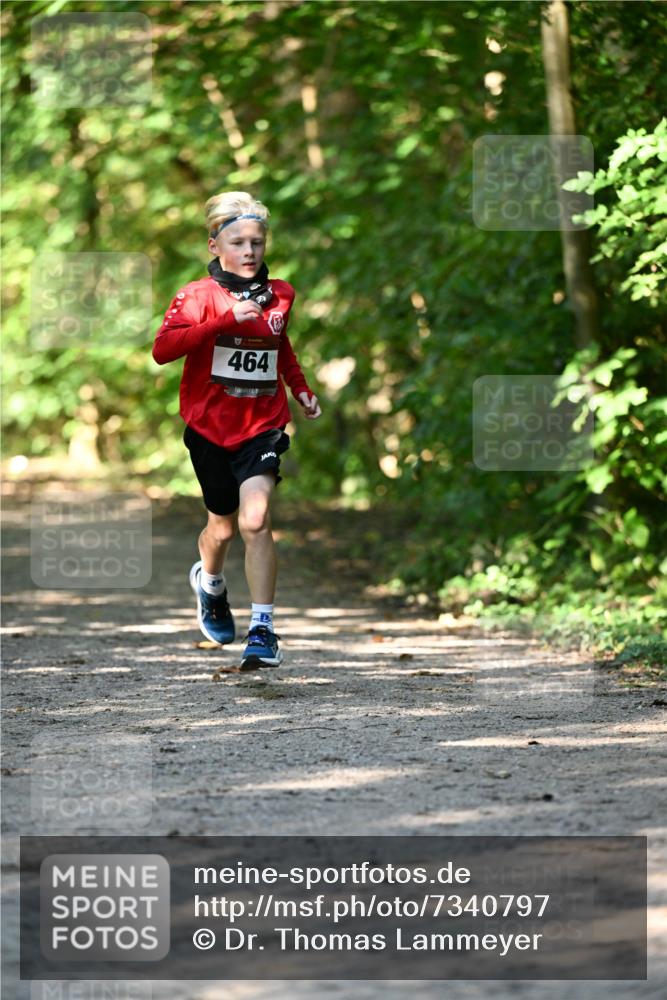 06.10.2024 - Bramfelder Halbmarathon 2024 Dr. Thomas Lammeyer http://msf.ph/oto/7340797 06.10.2024 10:46:25 Laufen 464 meine-sportfotos.de