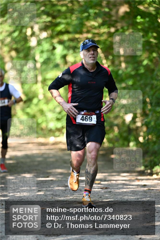 06.10.2024 - Bramfelder Halbmarathon 2024 Dr. Thomas Lammeyer http://msf.ph/oto/7340823 06.10.2024 10:46:29 Laufen 469, 47 meine-sportfotos.de