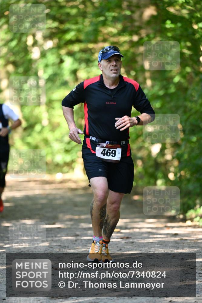 06.10.2024 - Bramfelder Halbmarathon 2024 Dr. Thomas Lammeyer http://msf.ph/oto/7340824 06.10.2024 10:46:29 Laufen 23, 469, 37 meine-sportfotos.de