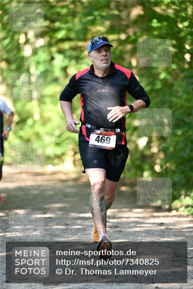 06.10.2024 - Bramfelder Halbmarathon 2024 Dr. Thomas Lammeyer http://msf.ph/oto/7340825 06.10.2024 10:46:29 Laufen 13, 469, 40 meine-sportfotos.de