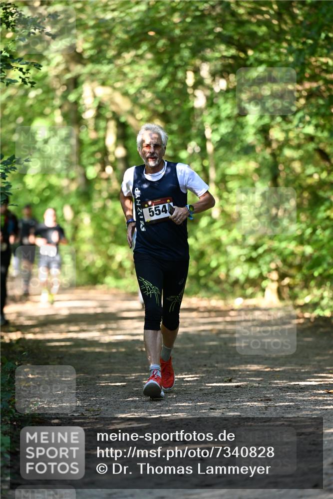 06.10.2024 - Bramfelder Halbmarathon 2024 Dr. Thomas Lammeyer http://msf.ph/oto/7340828 06.10.2024 10:46:30 Laufen 554 meine-sportfotos.de