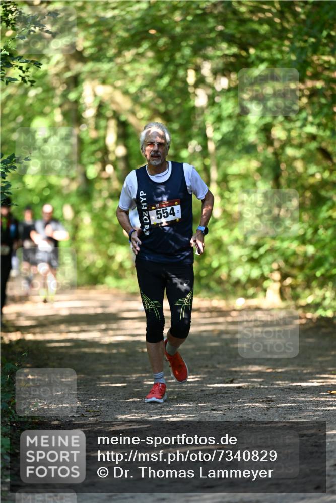 06.10.2024 - Bramfelder Halbmarathon 2024 Dr. Thomas Lammeyer http://msf.ph/oto/7340829 06.10.2024 10:46:30 Laufen 554, 93 meine-sportfotos.de