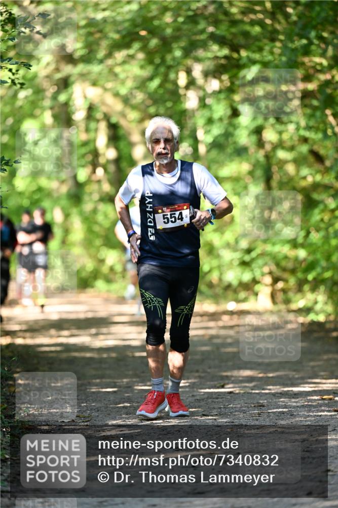 06.10.2024 - Bramfelder Halbmarathon 2024 Dr. Thomas Lammeyer http://msf.ph/oto/7340832 06.10.2024 10:46:31 Laufen  meine-sportfotos.de