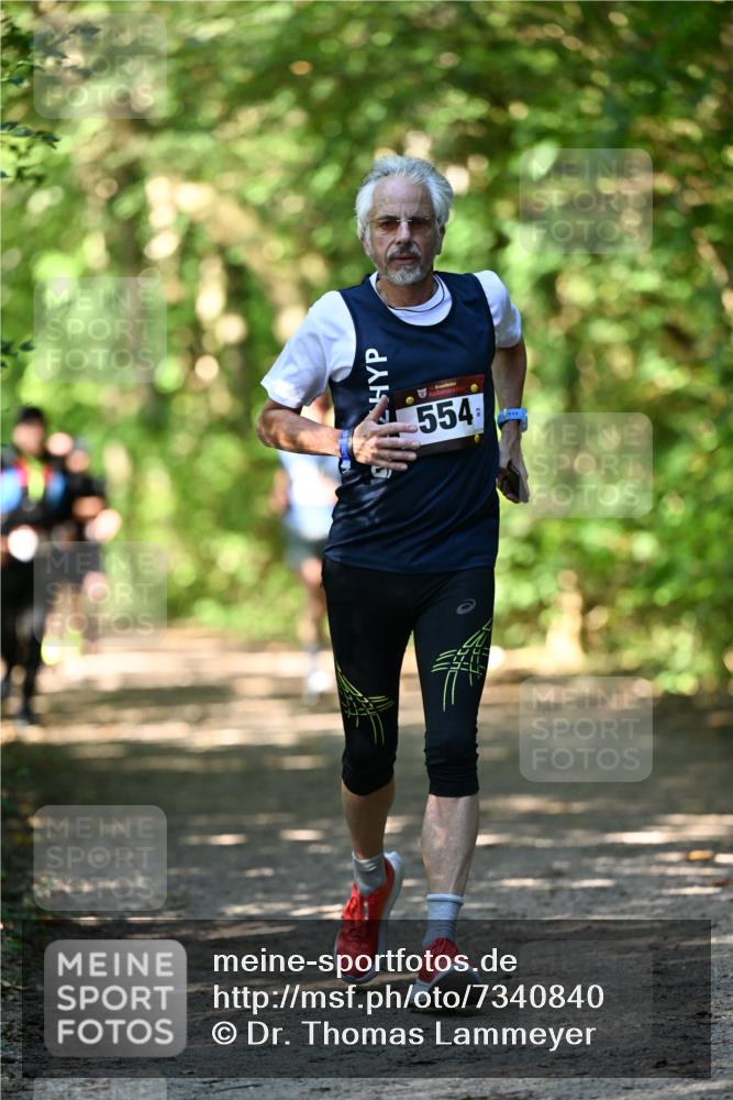 06.10.2024 - Bramfelder Halbmarathon 2024 Dr. Thomas Lammeyer http://msf.ph/oto/7340840 06.10.2024 10:46:32 Laufen 554 meine-sportfotos.de