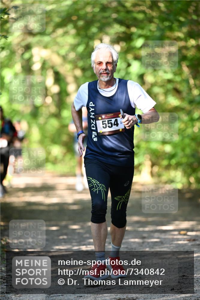 06.10.2024 - Bramfelder Halbmarathon 2024 Dr. Thomas Lammeyer http://msf.ph/oto/7340842 06.10.2024 10:46:32 Laufen 554 meine-sportfotos.de